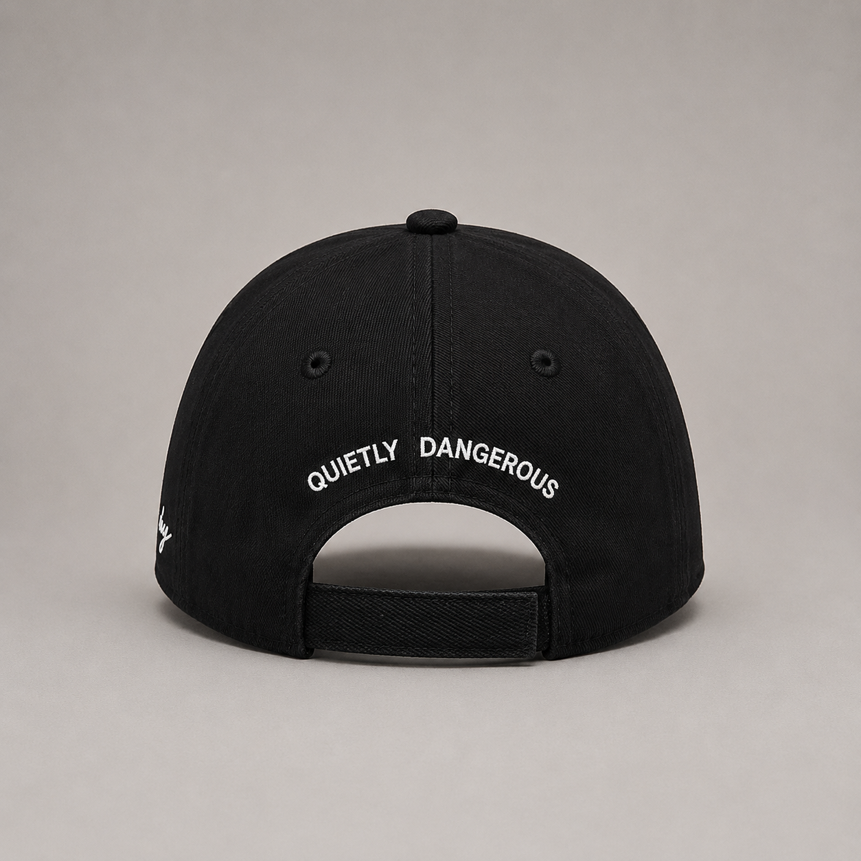 2FANGS - FRONT EMBROIDERED LOGO CAP "Q DANGEROUS"
